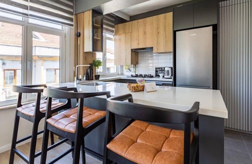 Moda Apartamento | Bright Gorgeous Modern 2BD/1Bath Gem! #194