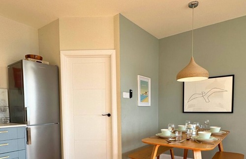 Margate Apartamento | This apartment is a 2 bedroom(s), 1 bathrooms, located in Margate, England.