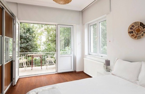 Bebek Apartamento | Spacious 2bed/1bath Private Balcony Bebek! #20