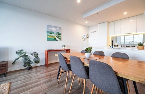 Footscray Apartamento | This apartment is a 3 bedroom(s), 2 bathrooms, located in Footscray, VIC.