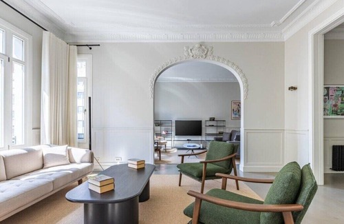 Nisantasi Apartamento | This apartment is a 3 bedroom(s), 3.5 bathrooms, located in Şişli, İstanbul.