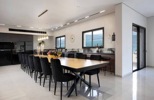 Tiberias Apartamento | This apartment is a 4 bedroom(s), 2.5 bathrooms, located in Tiberias, North District.
