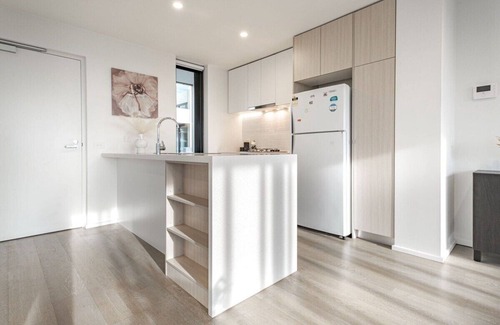 Maribyrnong Apartamento | This apartment is a 2 bedroom(s), 2.5 bathrooms, located in Maribyrnong, VIC.