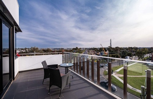 Maribyrnong Apartamento | This apartment is a 2 bedroom(s), 2.5 bathrooms, located in Maribyrnong, VIC.