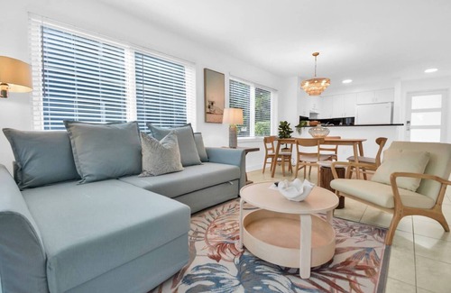 Boca Raton Apartamento | This apartment is a 2 bedroom(s), 2 bathrooms, located in Boca Raton, FL.