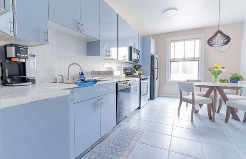 Eureka Valley Apartamento | This apartment is a 2 bedroom(s), 1 bathrooms, located in San Francisco, CA.