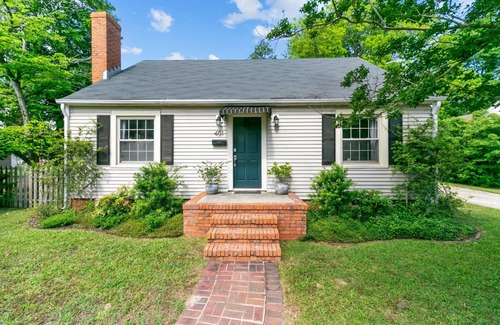 Terry Sanford Casa | This beautiful home is in the historic Haymount district of Fayetteville.