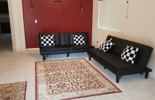 West Sacramento Casa | This beautiful home is located in few min drive from Downtown Sacrament, CA.