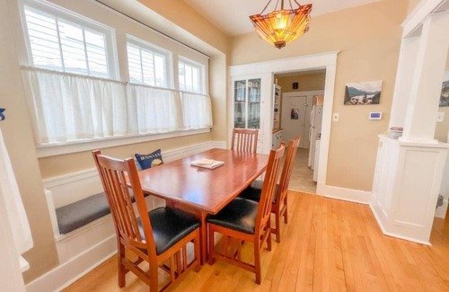 Red Lodge Casa | This charming historic cottage in the heart of Red Lodge