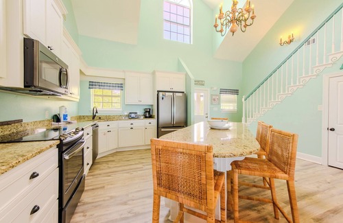 Sea Palm Village Casa | Esta encantadora casa de la isla apareció una vez en Parade of Homes y descubrirá por qué de inmediato.