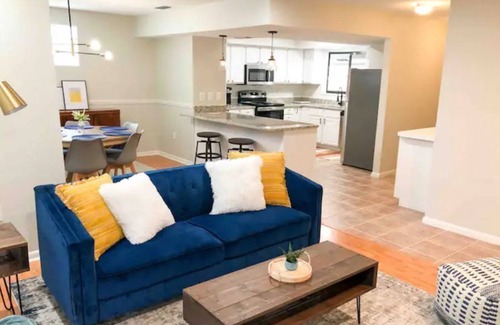 Dixieland Condominio | This condominium is a 3 bedroom(s), 2 bathrooms, located in Lakeland, FL.