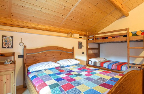 Ragoli Casa | Alojamiento de 2 habitaciones en Zuclo