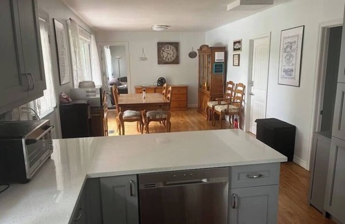 Cannifton Casa | This cozy three bedroom, two bathroom cottage is a perfect choice for a family getaway