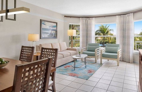 Palm Beach Complejo | Una hermosa propiedad de lujo con precios con descuento durante todo el año.