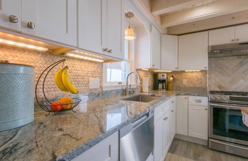 Sagamore Beach Casa | This enchanting cottage set atop the dunes of Sagamore Beach offers a vacation lifestyle you'll love