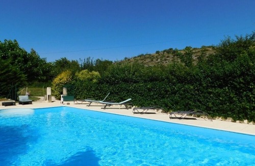 Gras Casa | Esta antigua seda se encuentra cerca de Vallon Pont d'Arc y las gargantas.
