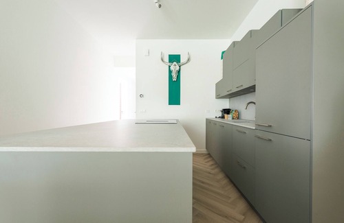 Centrum Apartamento | Este apartamento de lujo totalmente renovado en Roosendaal es perfecto para viajes de negocios o escapadas.
