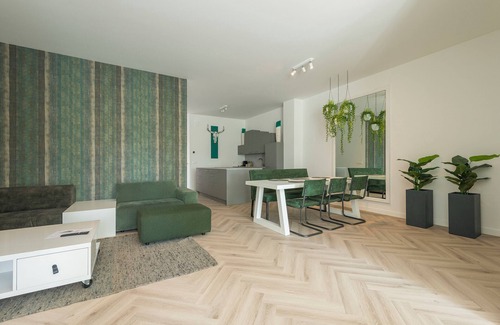 Centrum Apartamento | Este apartamento de lujo totalmente renovado en Roosendaal es perfecto para viajes de negocios o escapadas.