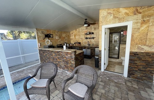 Town N County Park Casa | This place has swimming pool with water heater