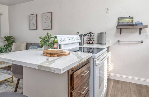 Livermore Casa | This house is a 1 bedroom(s), 1 bathrooms, located in Livermore, CA.