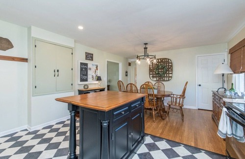 Harrodsburg Casa | This house is a 2 bedroom(s), 1 bathrooms, located in Harrodsburg, KY.