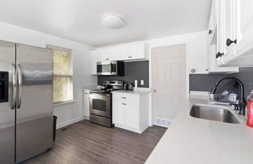 Southfield Casa | This house is a 2 bedroom(s), 1 bathrooms, located in Southfield, MI.