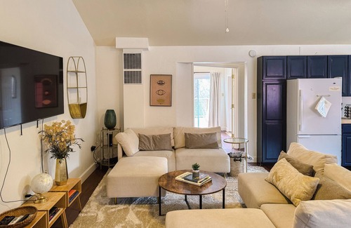 Gold Hill Casa | This house is a 2 bedroom(s), 1 bathrooms, located in Gold Hill, OR.