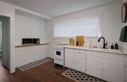 Olympia Casa | This house is a 2 bedroom(s), 1 bathrooms, located in Olympia, WA.