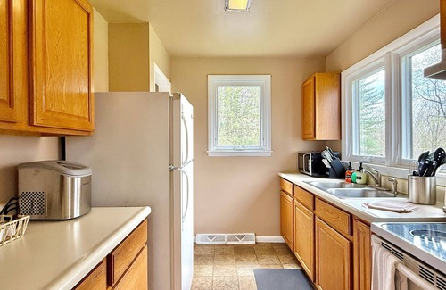 Oneonta Casa | This house is a 2 bedroom(s), 1 bathrooms, located in Oneonta, NY.