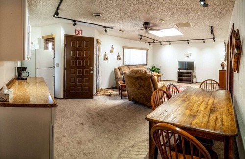 Thermopolis Casa | This house is a 3 bedroom(s), 1 bathrooms, located in Thermopolis, WY.