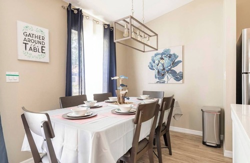 Port Malabar Casa | This house is a 3 bedroom(s), 2 bathrooms, located in Palm Bay, FL.