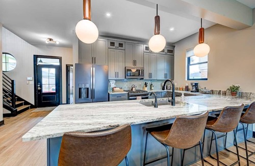 Indianapolis Casa | This house is a 3 bedroom(s), 3.5 bathrooms, located in Indianapolis, IN.