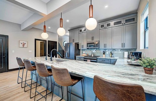 Indianapolis Casa | This house is a 3 bedroom(s), 3.5 bathrooms, located in Indianapolis, IN.