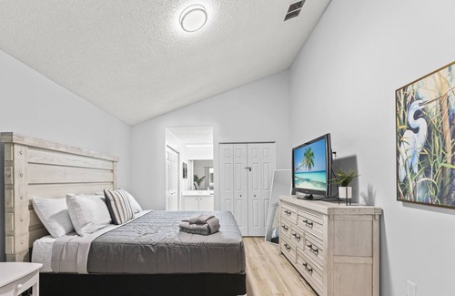 Sandalwood Casa | This house is a 3 bedroom(s), 2 bathrooms, located in JACKSONVILLE, FL.