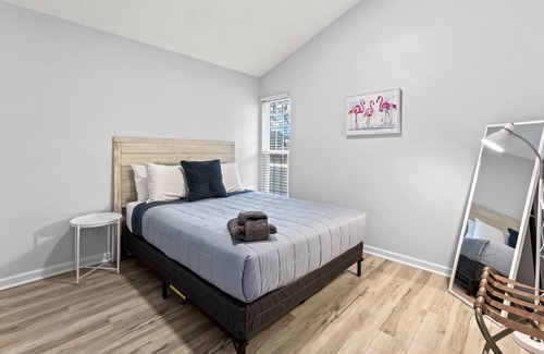 Sandalwood Casa | This house is a 3 bedroom(s), 2 bathrooms, located in JACKSONVILLE, FL.