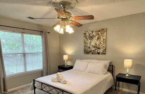 Richmond Hill Casa | This house is a 3 bedroom(s), 2 bathrooms, located in Richmond Hill, GA.