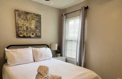 Richmond Hill Casa | This house is a 3 bedroom(s), 2 bathrooms, located in Richmond Hill, GA.