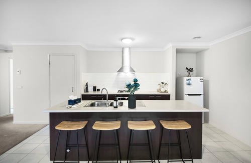 Sanctuary Lakes Casa | This house is a 4 bedroom(s), 2 bathrooms, located in Point Cook, VIC.