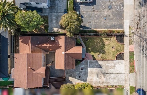 Livermore Casa | This house is a 4 bedroom(s), 2 bathrooms, located in Livermore, CA.