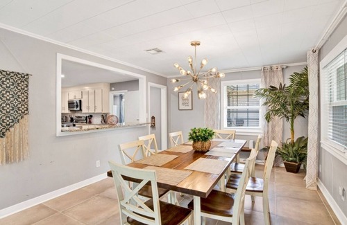 East Pensacola Heights Casa | This house is a 4 bedroom(s), 2 bathrooms, located in Pensacola, FL.