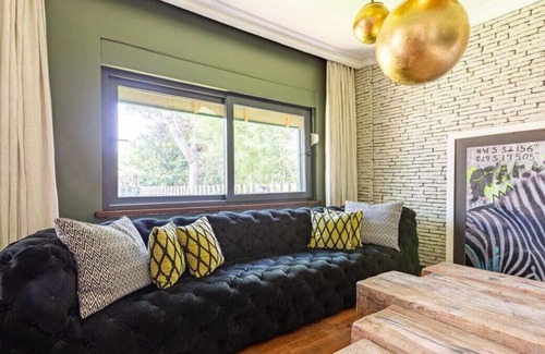 Uludag Casa | This house is a 4 bedroom(s), 2.5 bathrooms, located in Sarıyer, İstanbul.