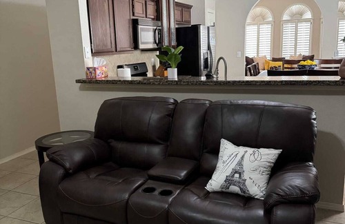 Biggs Field Casa | This house is a 4 bedroom(s), 2 bathrooms, located in El Paso, TX.
