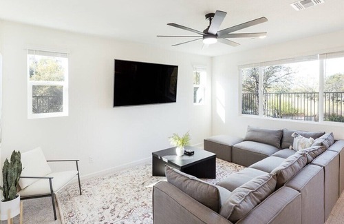 Rocklin Casa | This house is a 4 bedroom(s), 3 bathrooms, located in Rocklin, CA.