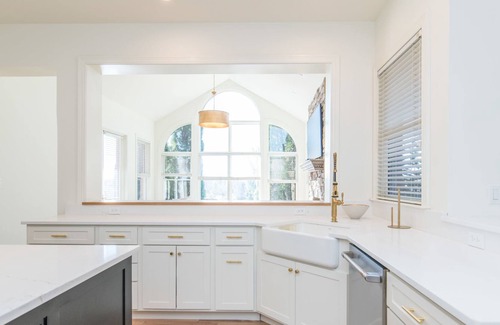 Lexington Casa | This house is a 5 bedroom(s), 5.5 bathrooms, located in Lexington, KY.