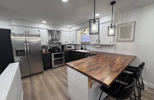 Maize Casa | This house is a 5 bedroom(s), 3 bathrooms, located in Maize, KS.