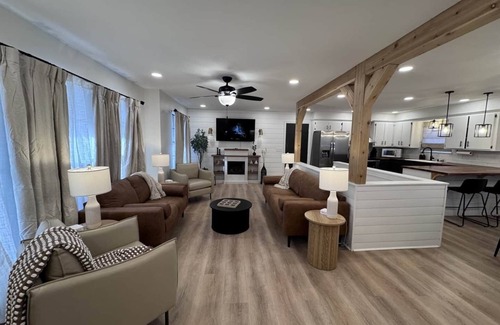 Maize Casa | This house is a 5 bedroom(s), 3 bathrooms, located in Maize, KS.