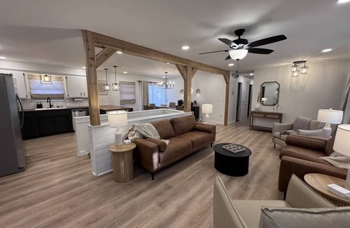 Maize Casa | This house is a 5 bedroom(s), 3 bathrooms, located in Maize, KS.