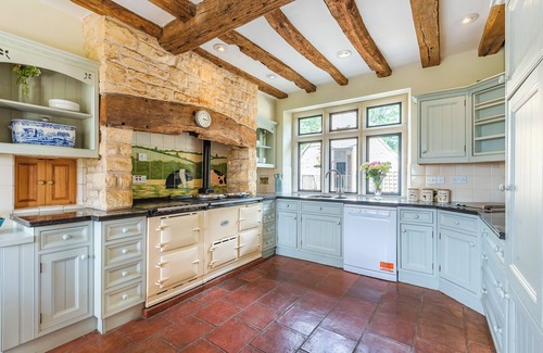 Broadway Casa | This house is a 6 bedroom(s), 3.5 bathrooms, located in Cotswolds, .