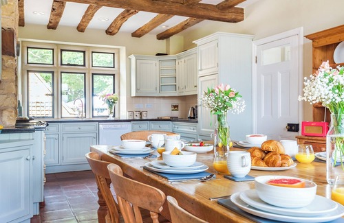 Broadway Casa | This house is a 6 bedroom(s), 3.5 bathrooms, located in Cotswolds, .
