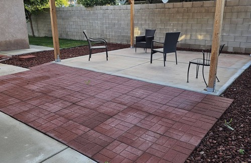 Pumpkin Center Casa | This is a 4 bed room house with 2 bathroom. Parking space. security cameras .